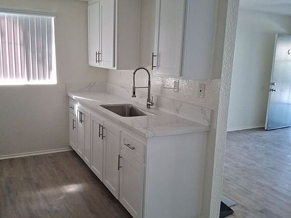 3rd image of 14881 Harper St #C