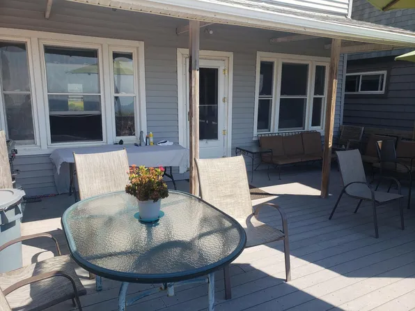 178 Beach Ave, East Haven, CT 06512