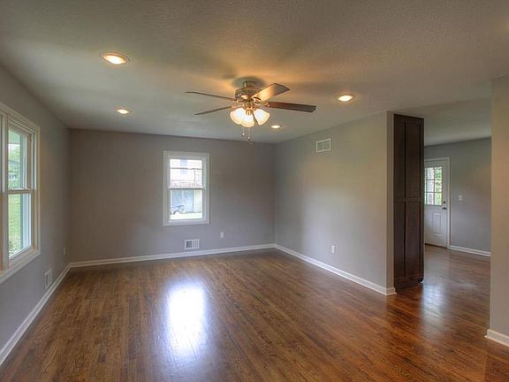 4th image of 3033 N 67th St