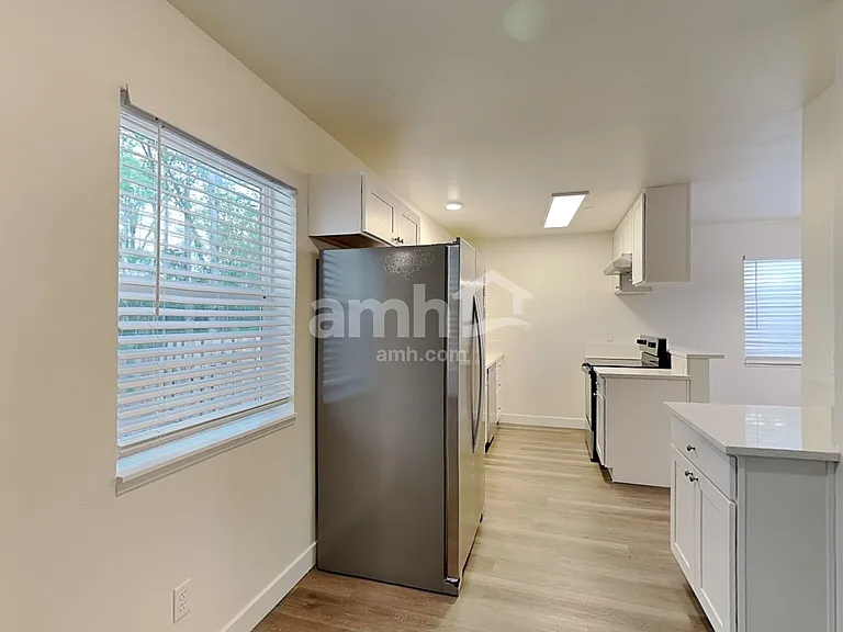 16957 SW Cashew Way — Photo 3