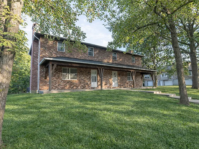 3312 Belle Meade Dr — Photo 2