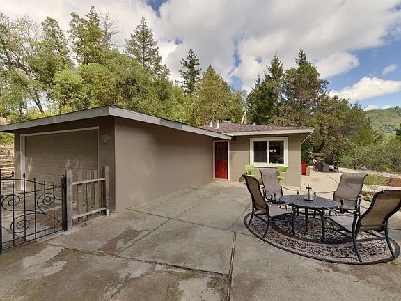 2nd image of 25495 Firhaven Ln