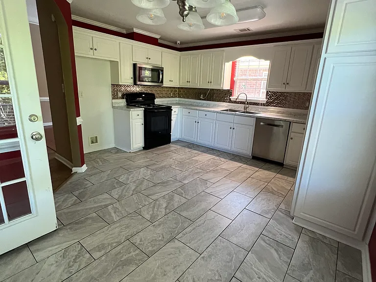 934 Sedgefield Cir — Photo 6