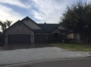 233 W Everglade Ave, Clovis, CA 93619