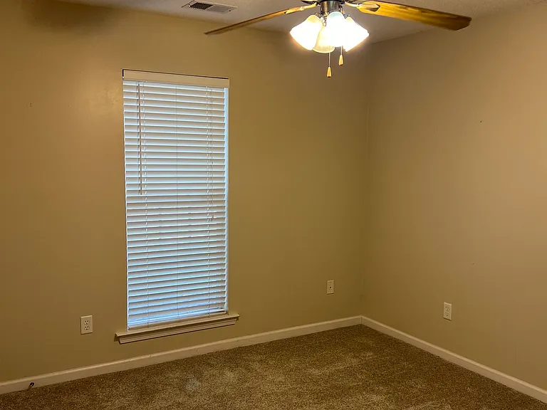 9837 Oldham Dr — Photo 11