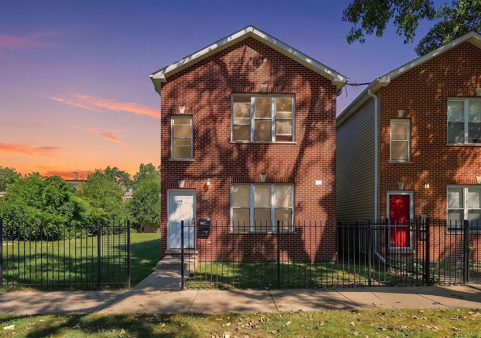 4 bed, 1400 sqft, $2,000 — Photo 2
