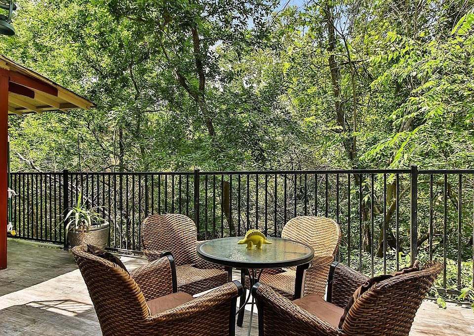 1st image of 1800 Stoney Brook Dr #25