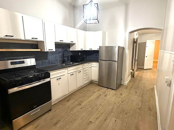 5th image of 3724 Huntington Ave
