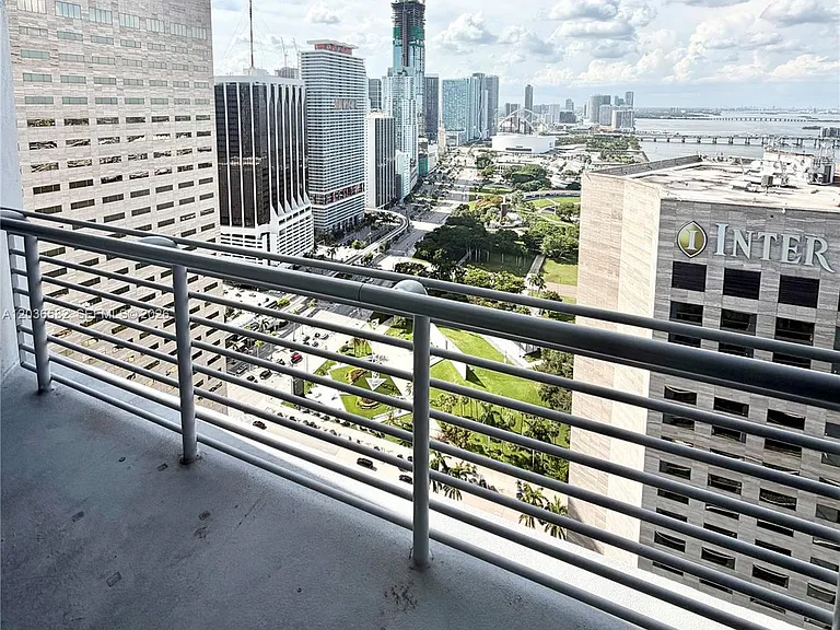 335 Biscayne Blvd #4200 — Photo 8