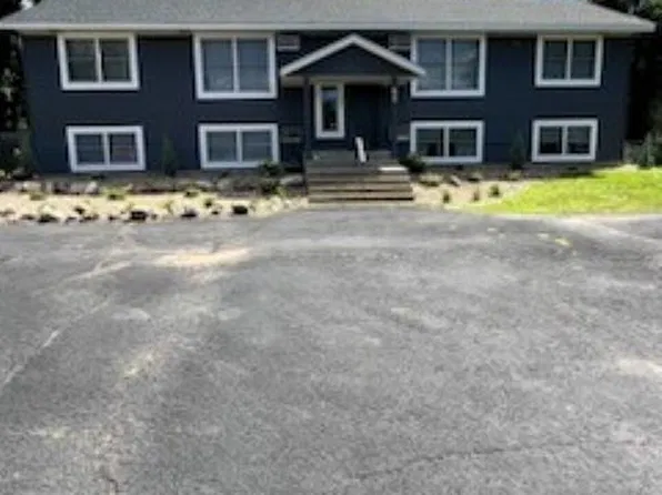 706 8th St N APT 4, Hudson, WI 54016