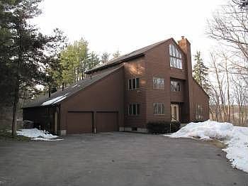 1st image of 776 Riverview Rd