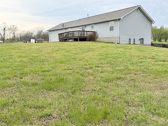 3rd image of 5029 Sportsman Rd