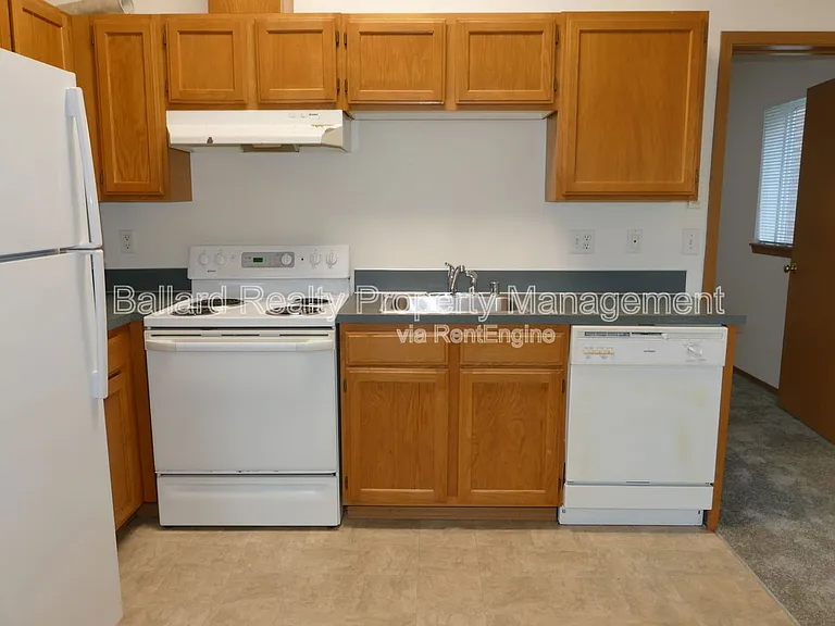 1550 NW 51st St #1 — Photo 4