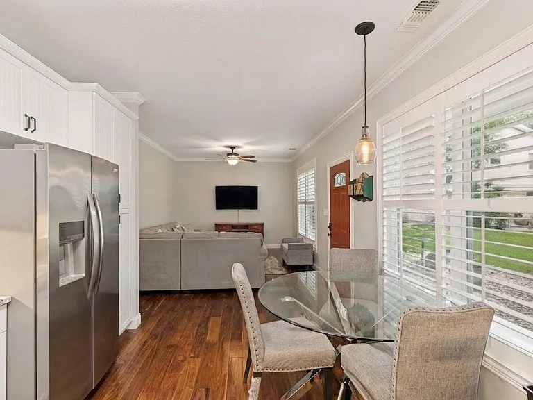 1020 Young Trl — Photo 11