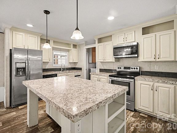 5th image of 6555 McIntosh Rd