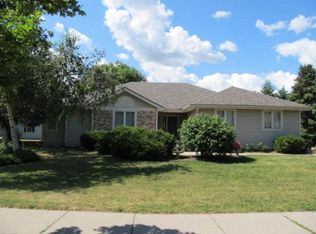 930 Sauk Ridge Trl, Madison, WI 53717