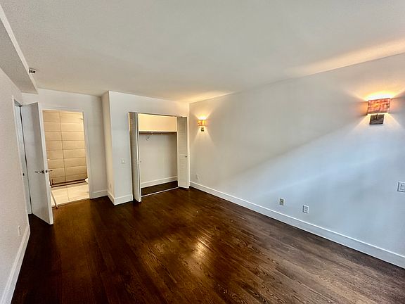 2nd image of 178 E 117th St Office 1
