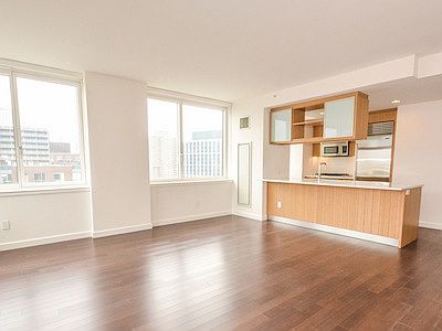 4th image of 200 N End Ave Ph B