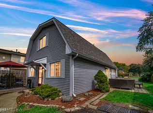 605 Appaloosa Ct, Carol Stream, IL 60188