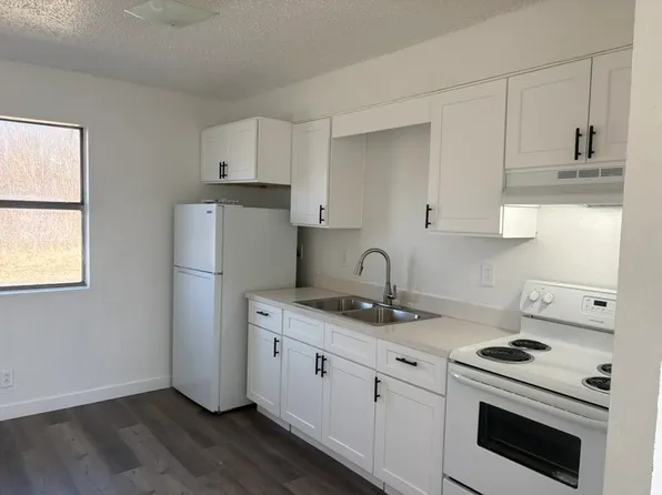 565 S Cherokee St, Kansas, OK