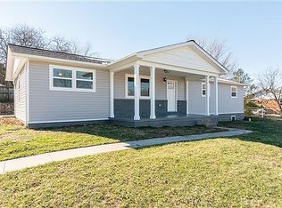 305 Poplar Ln, Pearisburg, VA 24134