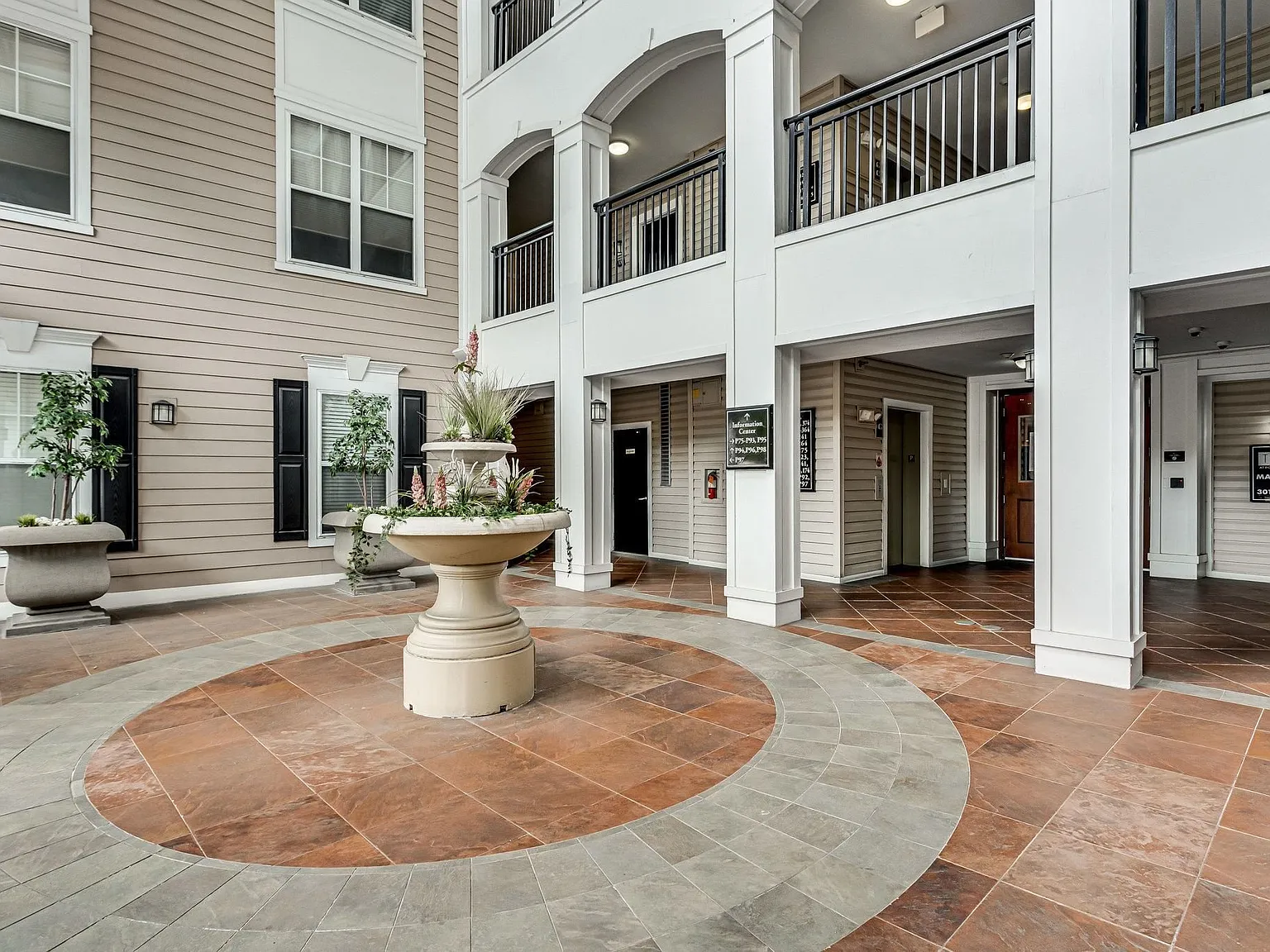 2 bed, 1165 sqft, $2,495 — Photo 4