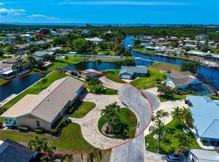 5011 Mangrove Point Rd, Bradenton, FL 34210