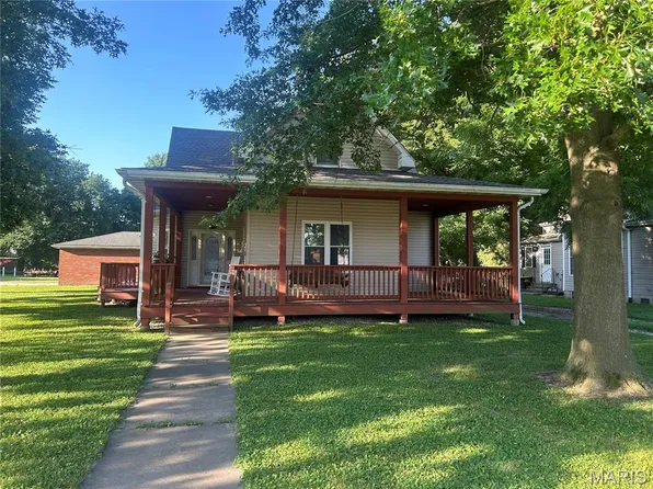 310 E Main St, Alhambra, IL 62001