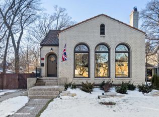 606 S Washington Ave, Park Ridge, IL 60068