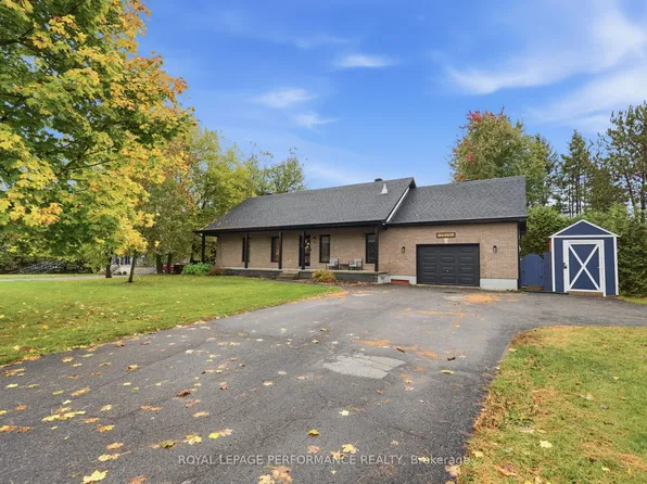 2830 Saint Pascal Rd, Clarence Rockland, ON K0A 3N0