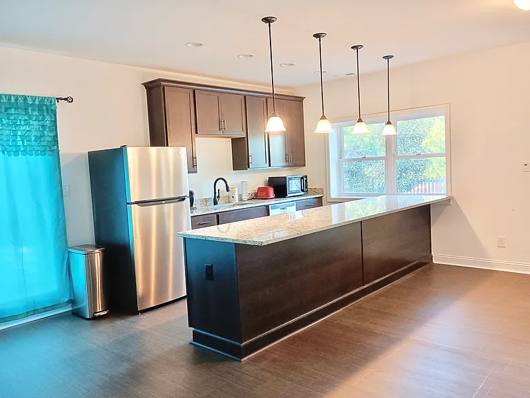 1809 Macarthur Dr — Photo 9
