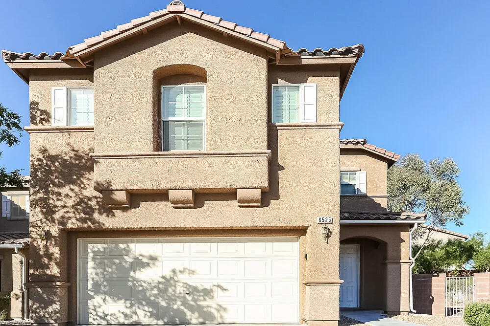 4 bed, 3.0 bath, 2206 sqft, $2,435 — Photo 1