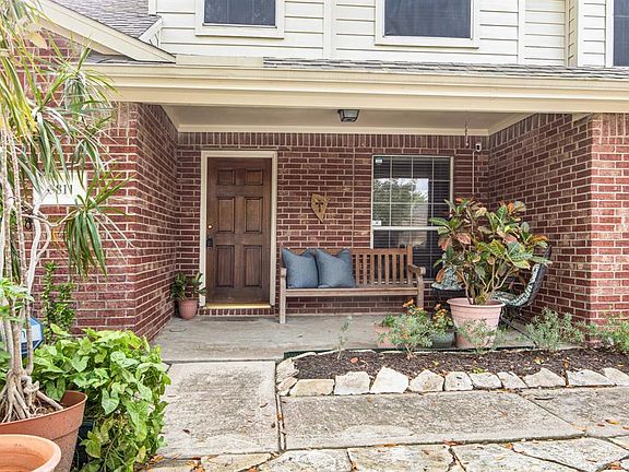 2nd image of 3811 Golden Willow Ct