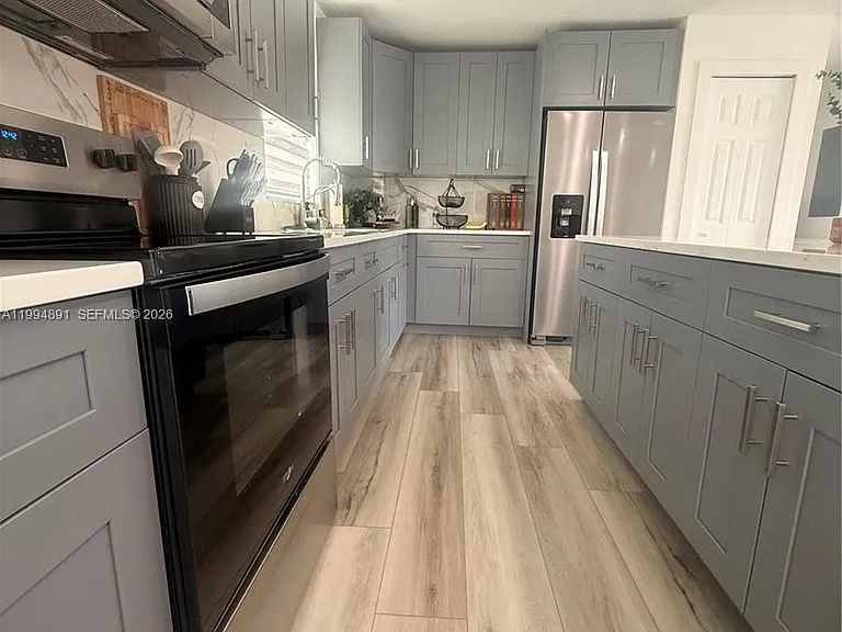 820 N Trebol St — Photo 9