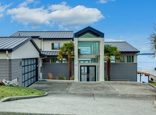 1033 Blackberry Ln, Camano Island, WA 98282