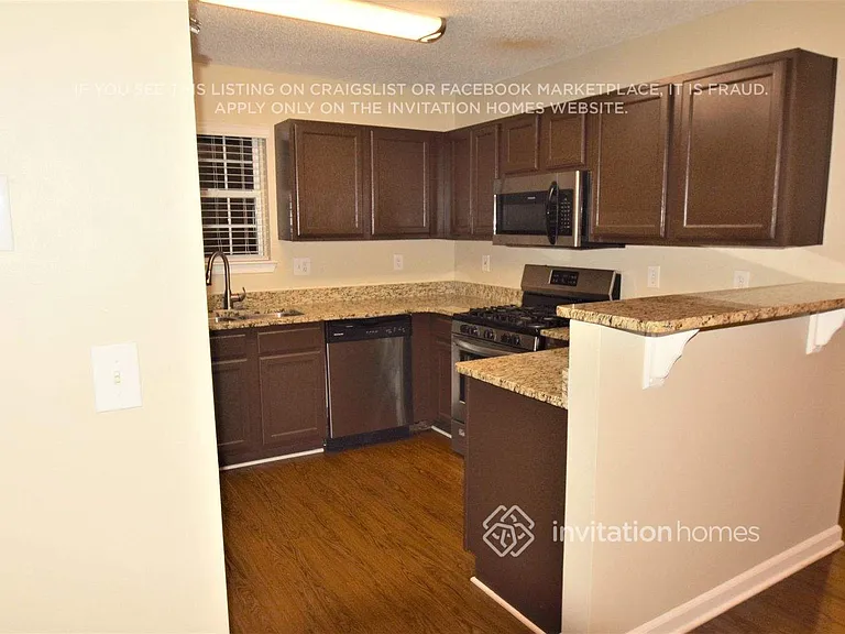 4420 Grove Dr NW — Photo 6
