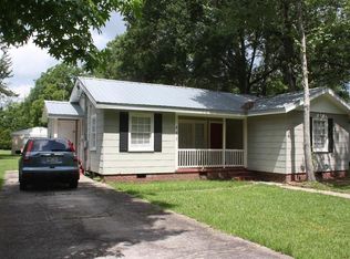 401 Moody St, Carriere, MS 39426