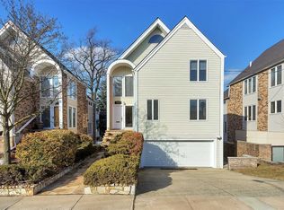 217-67 Corbett Rd, Bayside, NY 11361