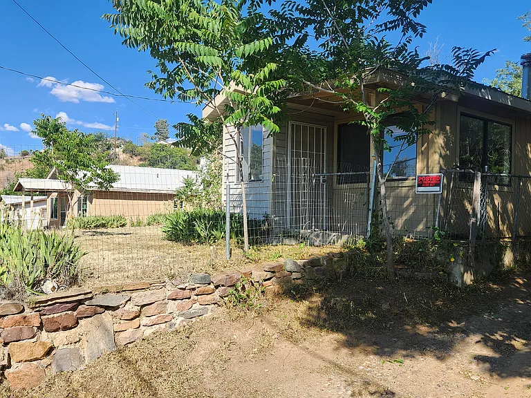 5713 E Cross Dr — Photo 2