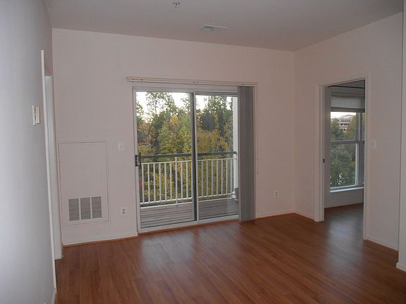 4th image of 6585 Grange Ln