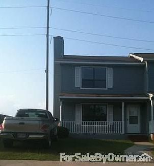 3rd image of 131 Carriage Hill Dr