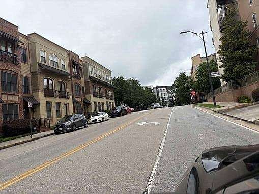 4th image of 390 17th St NW #A1