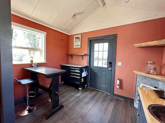 5th image of 1846 SE Fir Ln