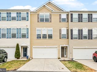 2162 Golden Eagle Dr, York, PA 17408