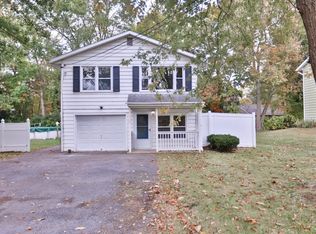 23 Arrow St, Schenectady, NY 12304