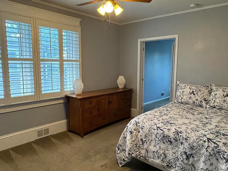 120 Garfield Ave — Photo 18