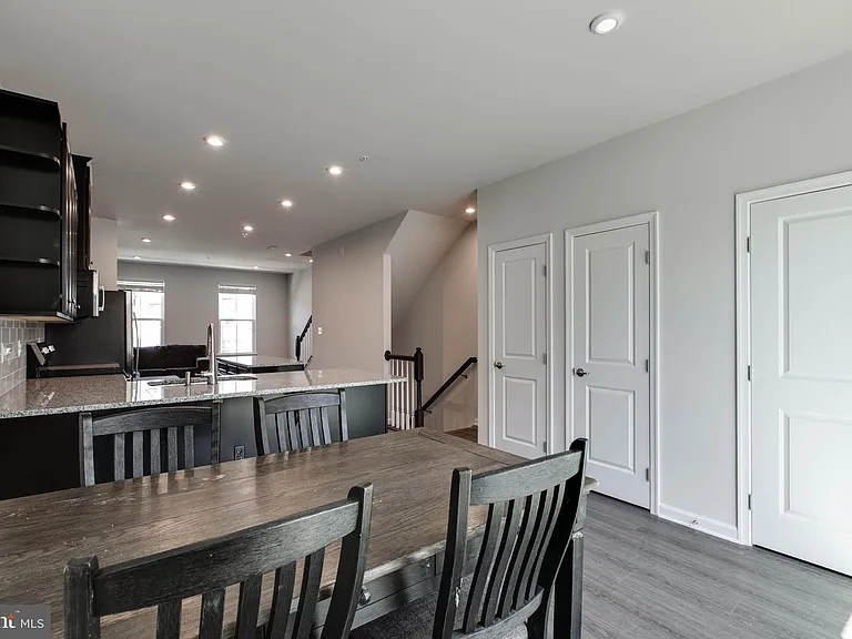 188 Woodgate Cir — Photo 14