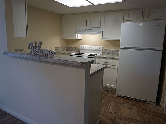 4th image of 8356 Windypine Ln