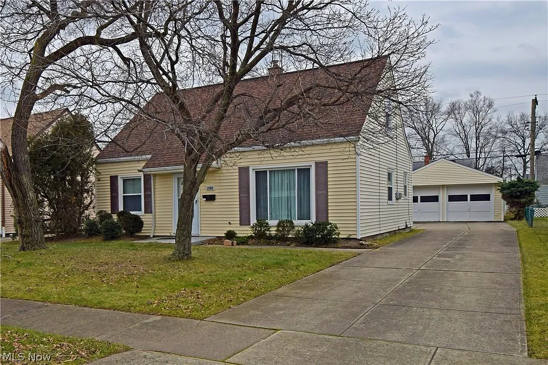 Building Photo - 27050 Drakefield Ave