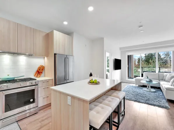 741 Anskar Ct #510, Coquitlam, BC V3J 4J2